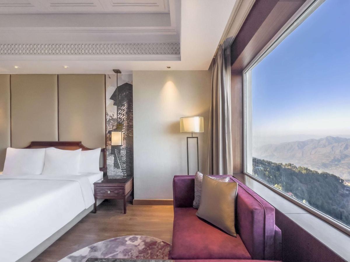 Radisson Kufri Hotel Shimla Eksteriør billede